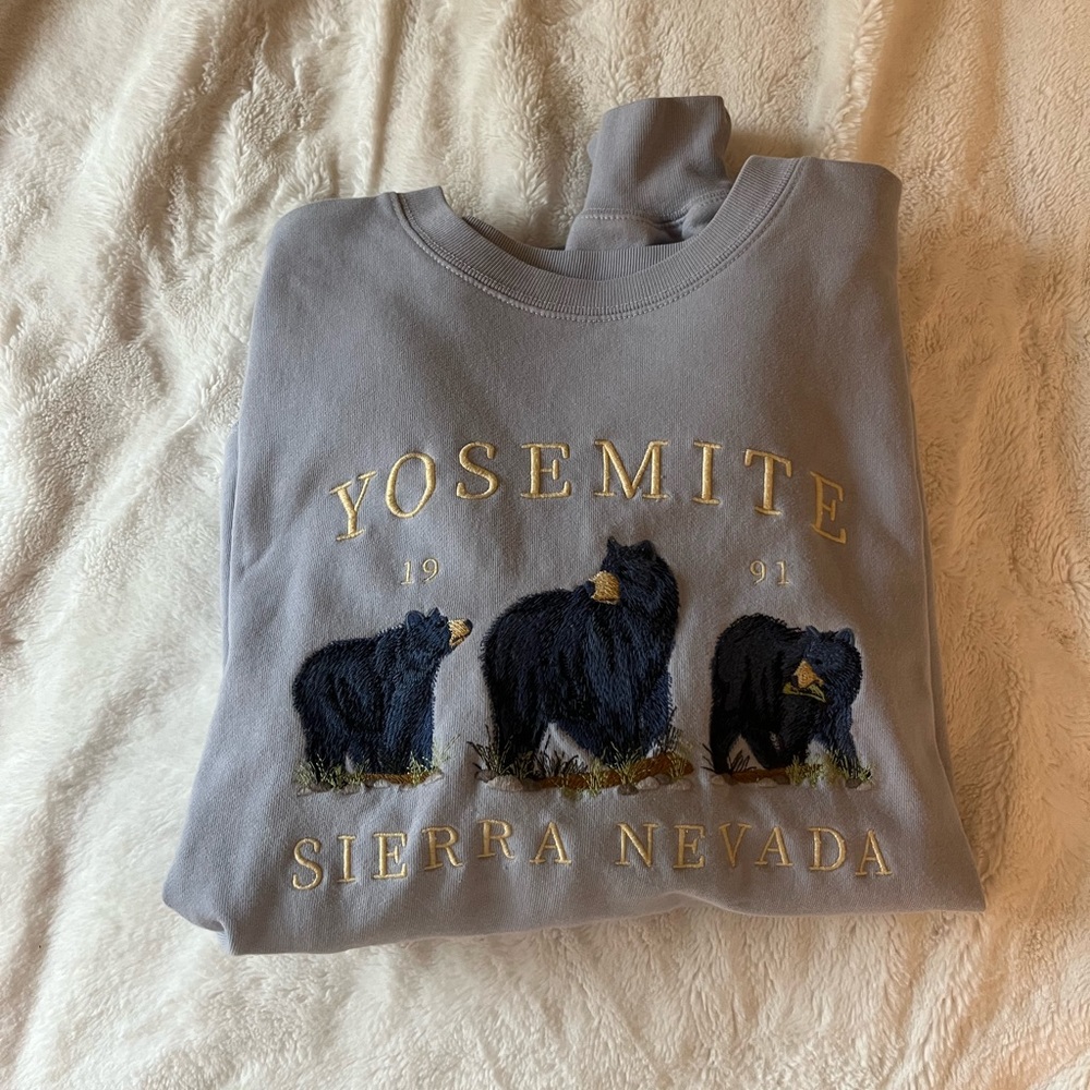 Brandy Melville Yosemite Sweatshirt